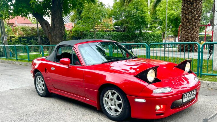 ¿Buscas un clásico deportivo? Este Mazda Miata MX-5 1991 puede ser tuyo